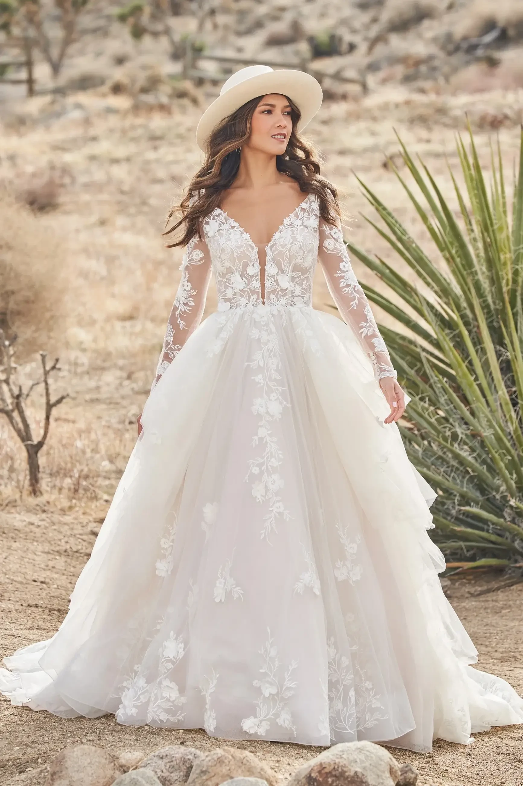 How to Choose the Perfect Silhouette for Your Bridal Dress Image