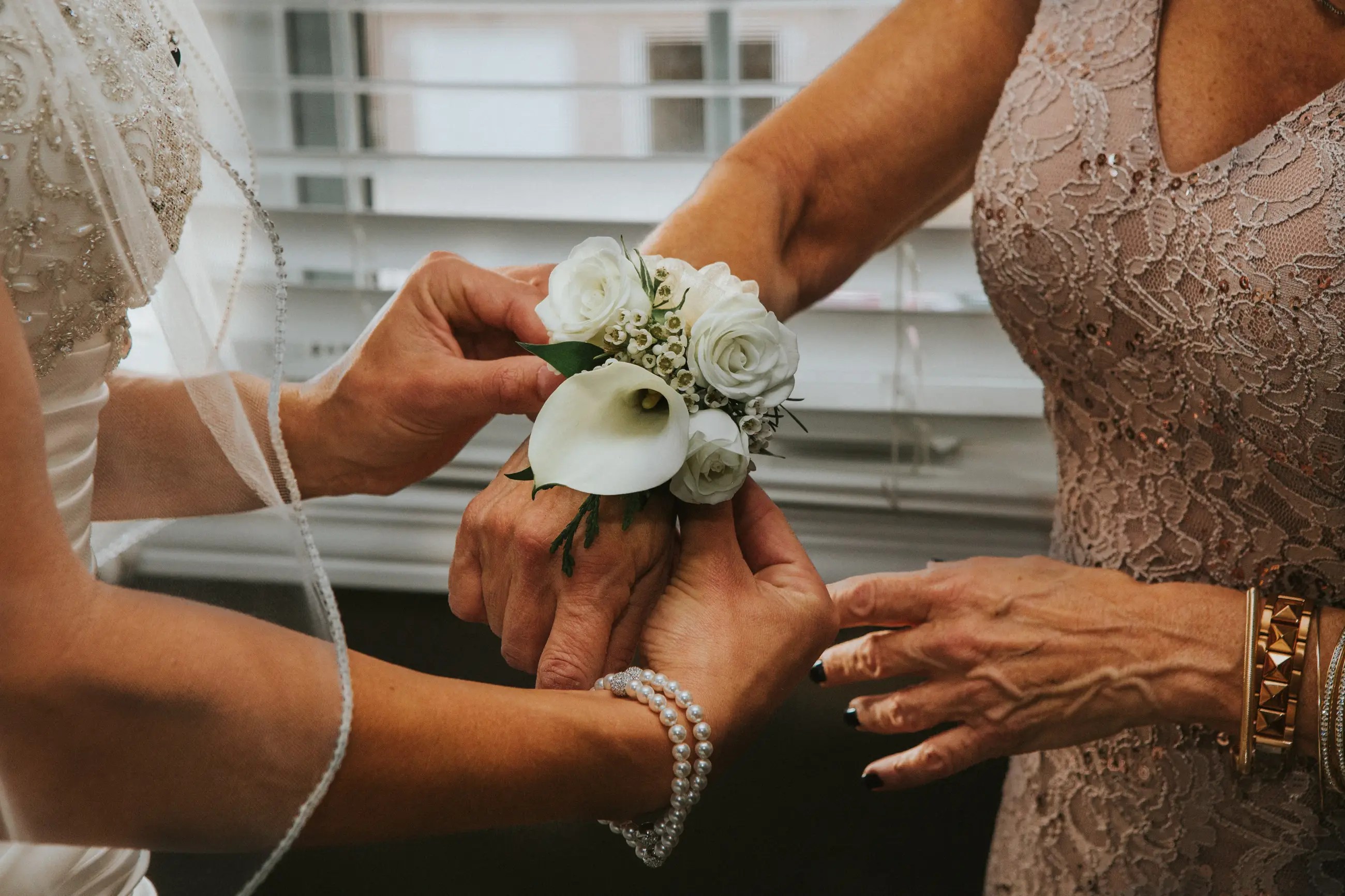 Mother of the Bride: How to Pick the Perfect Gown. Desktop Image